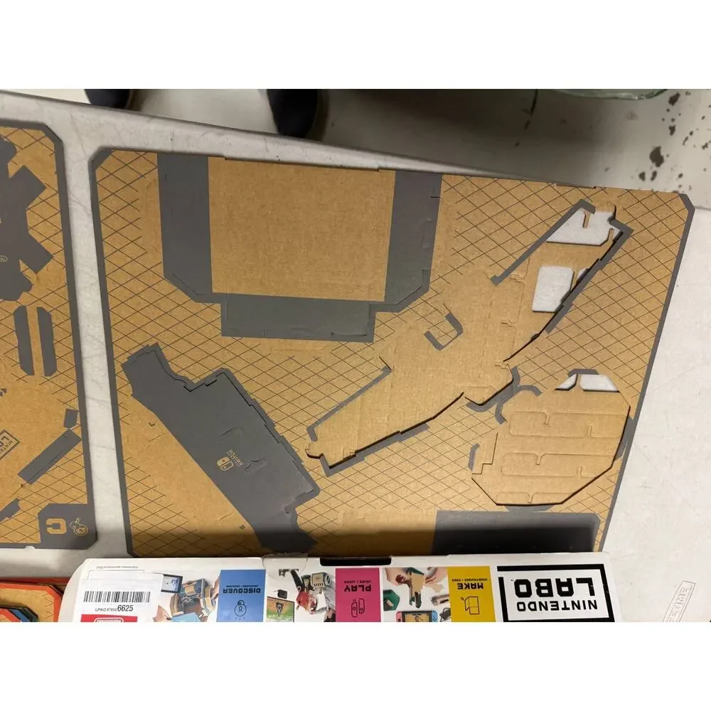 Nintendo Labo Toy-Con 03 Vehicle Kit Cardboard Construction Set for Switch